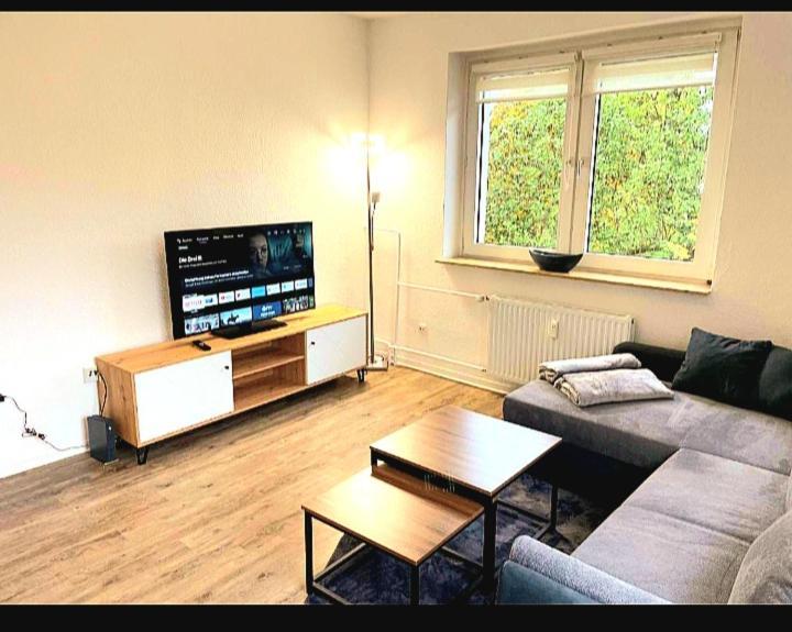 City Apartment Duisburg 2#Netflix &Wlan &Kingsize Bett & Kaffee Maschine & Central & 500M Innenhafen & 2 Min U Bahn Bagian luar foto